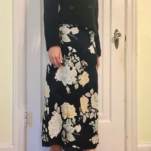Linda Allard Ellen Tracy Silk Floral Maxi Skirt Black